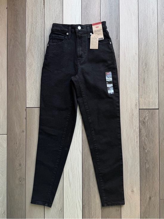 Levi's Denim - Levi’s High Waisted Mom Jeans Black 24x29 NWT